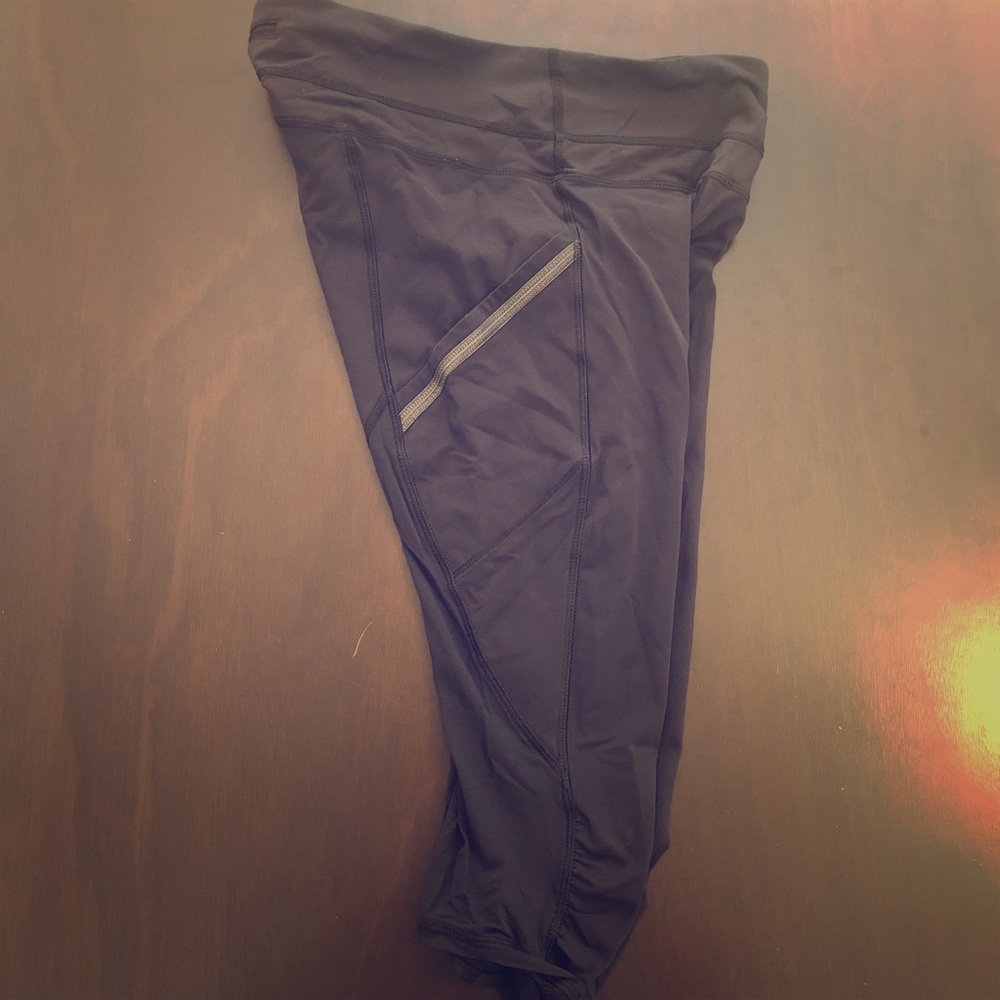 Lululemon crops